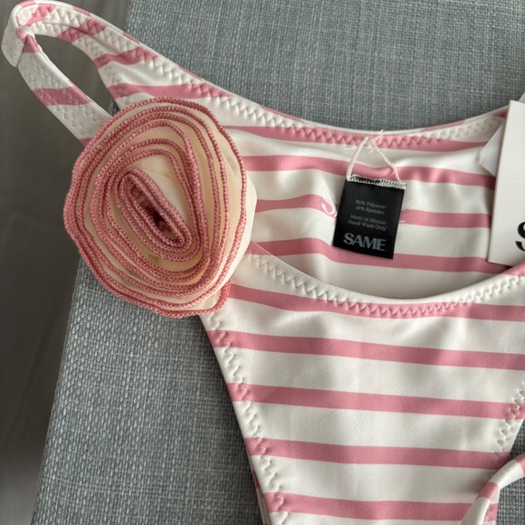 SAME Bikini - Picture 6 of 7